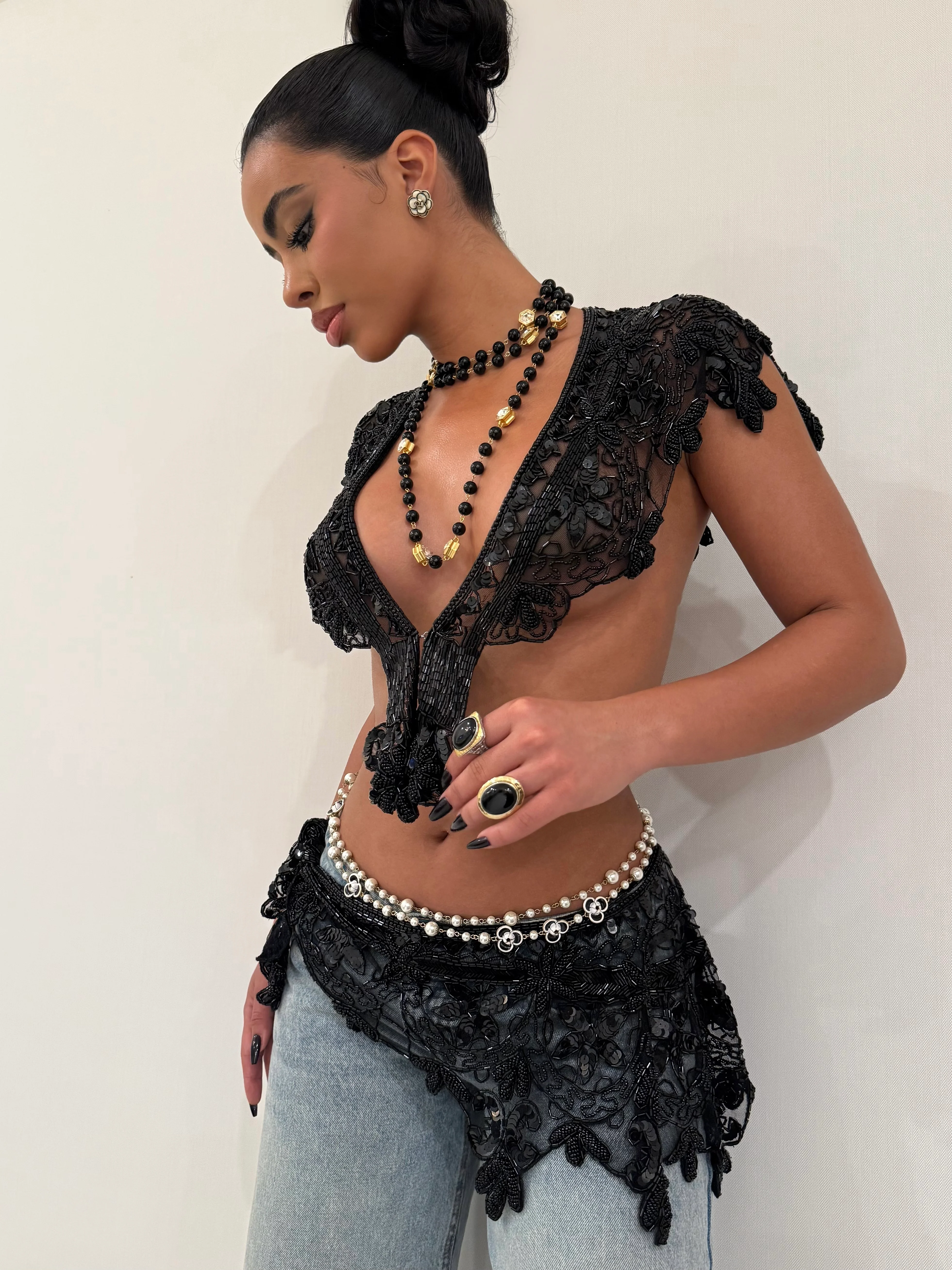 Black/Gold Beaded Necklace - Image 2