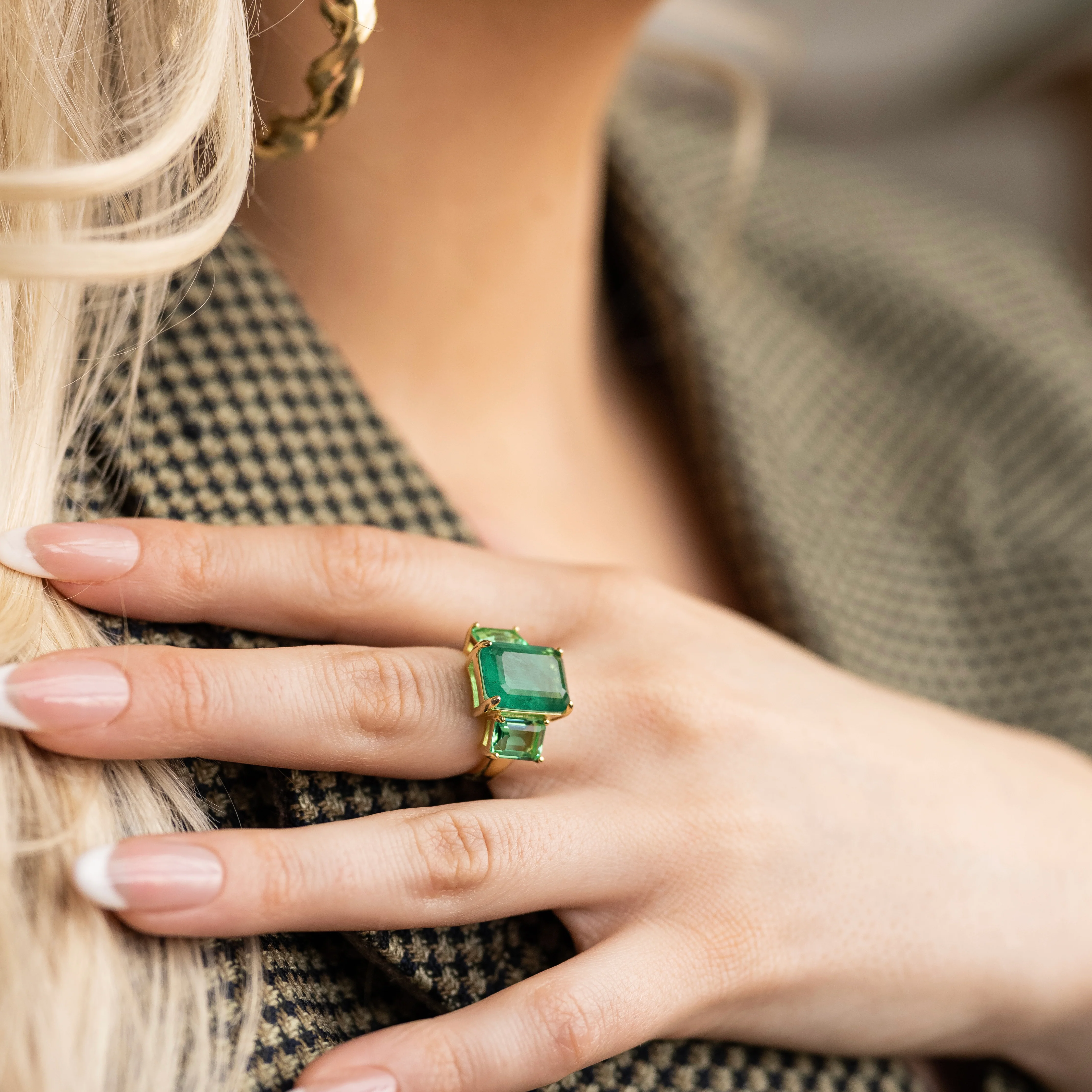 Gold Elegant Emerald Ring