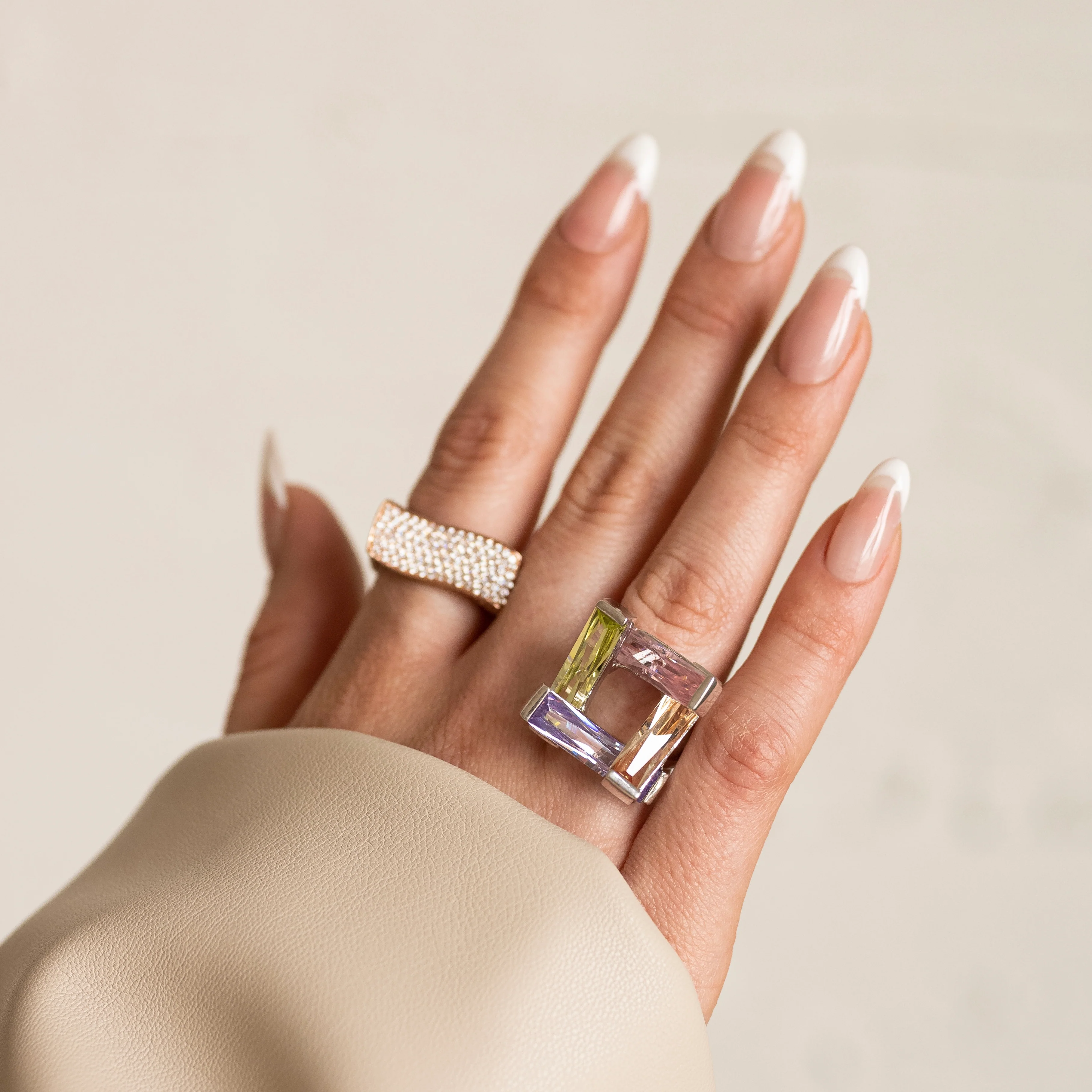 Left 3D Rose Gold Crystal Band - Image 2