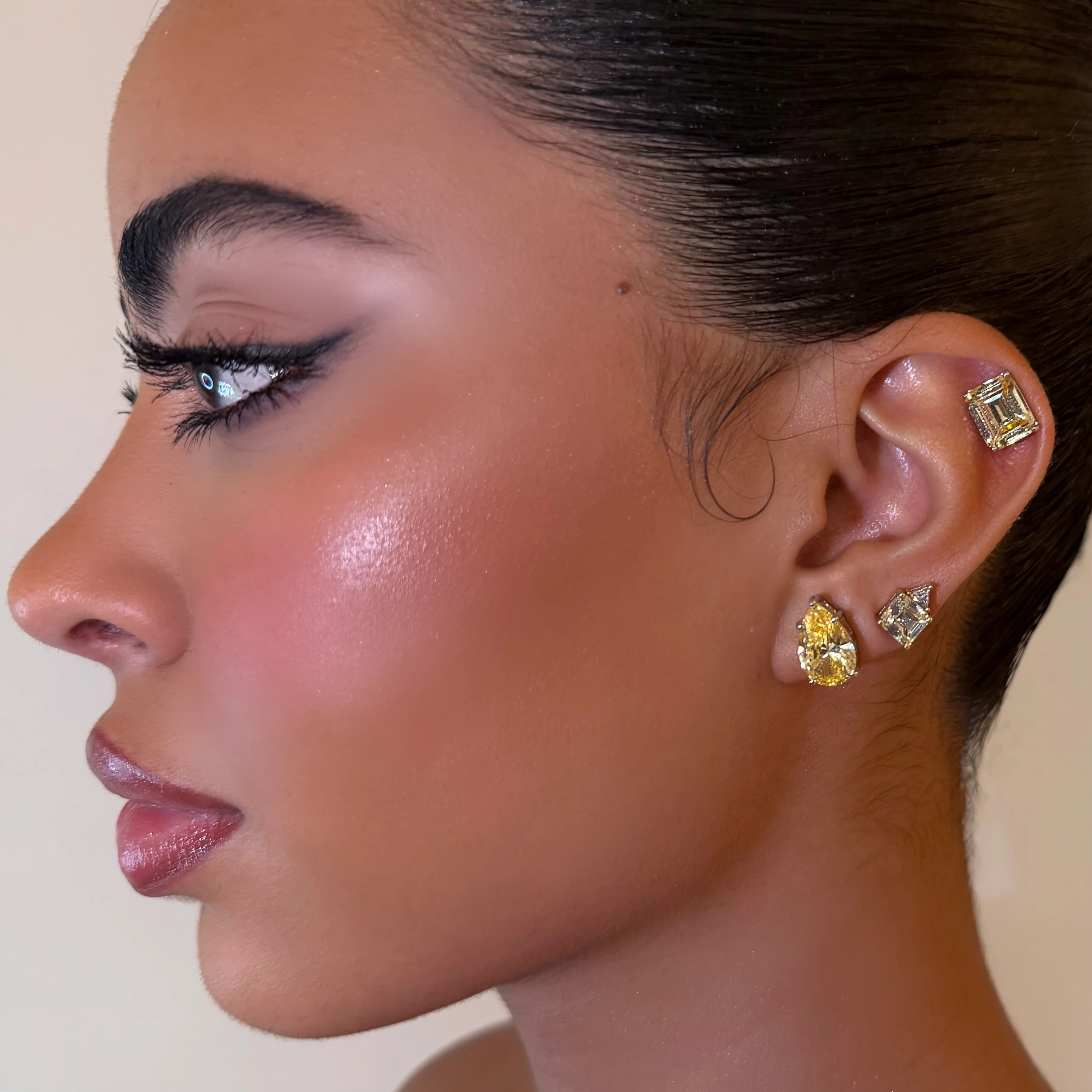 Left Large Canary Pear Stud