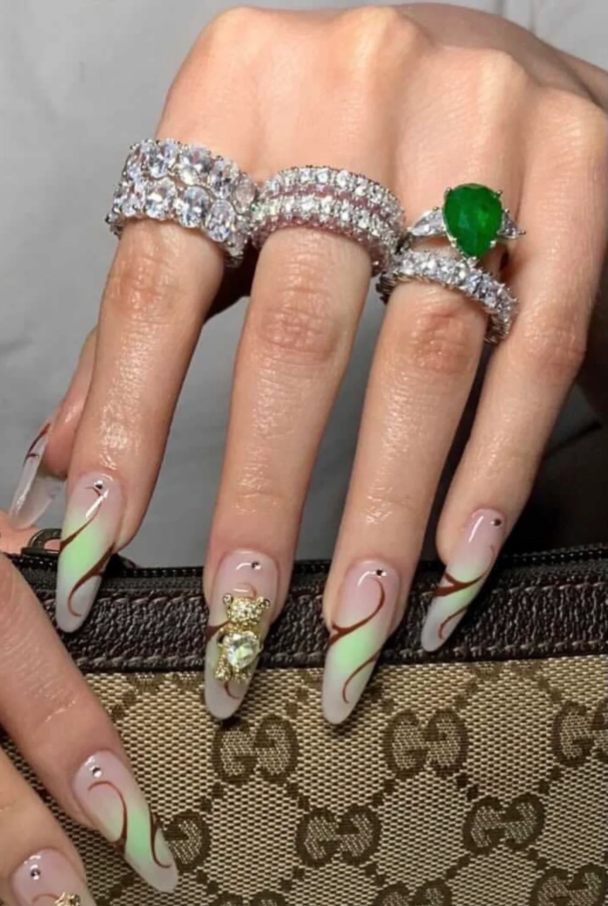 Pearl Cut Emerald Ring - Image 2