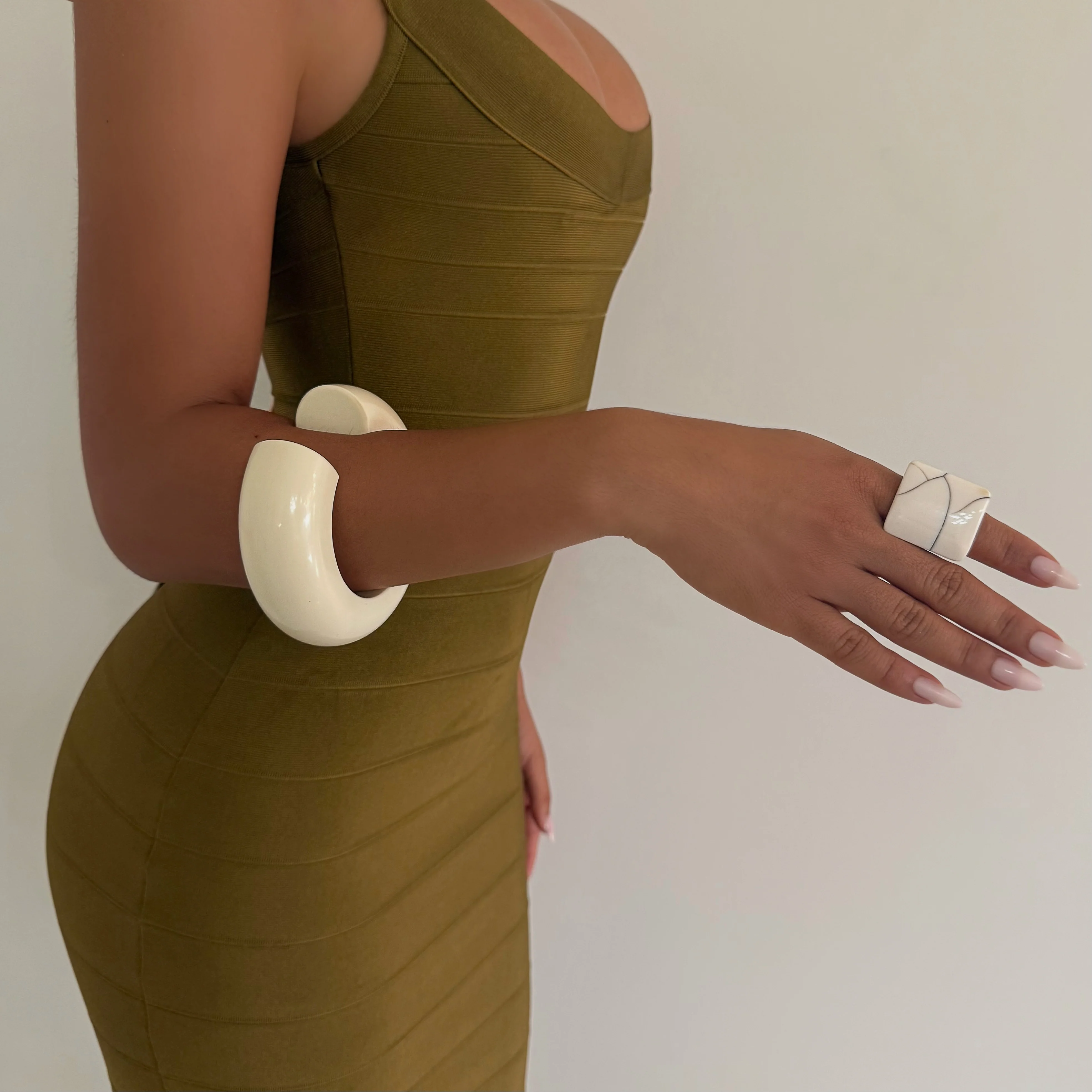 Retro Jumbo Nude Bangle