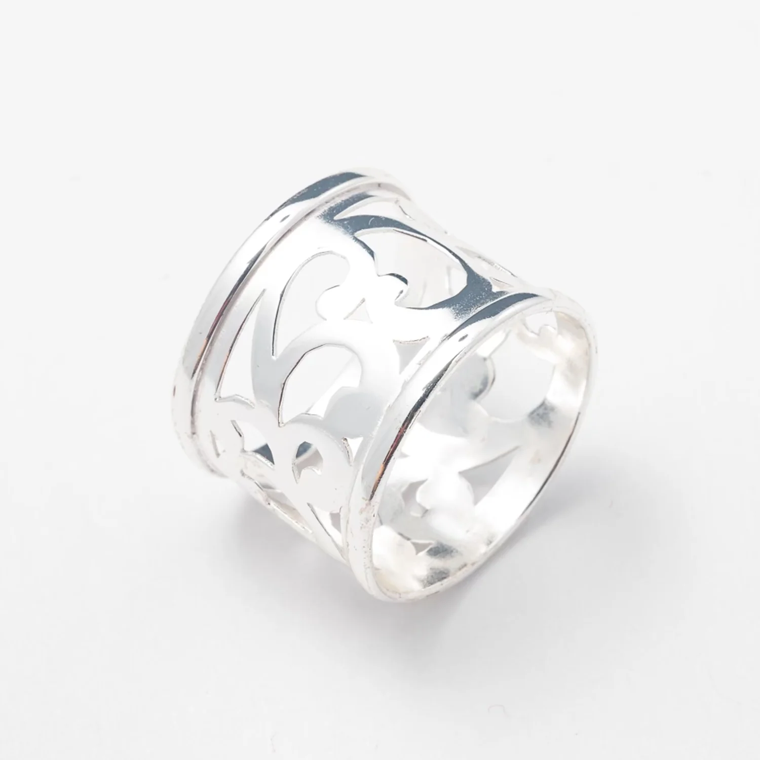 Solid Silver Chrome Swirl Band