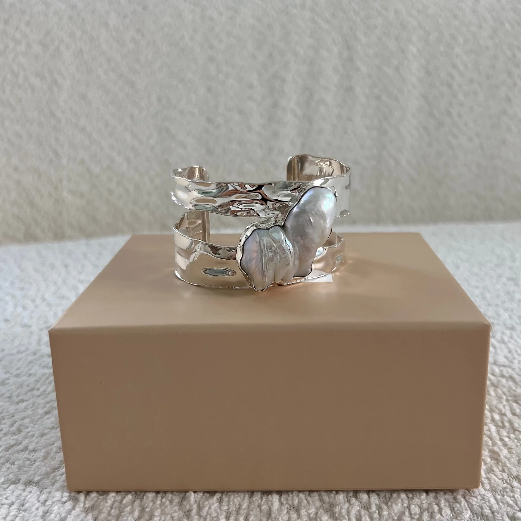 Stripped Seashell Oyster Bangle