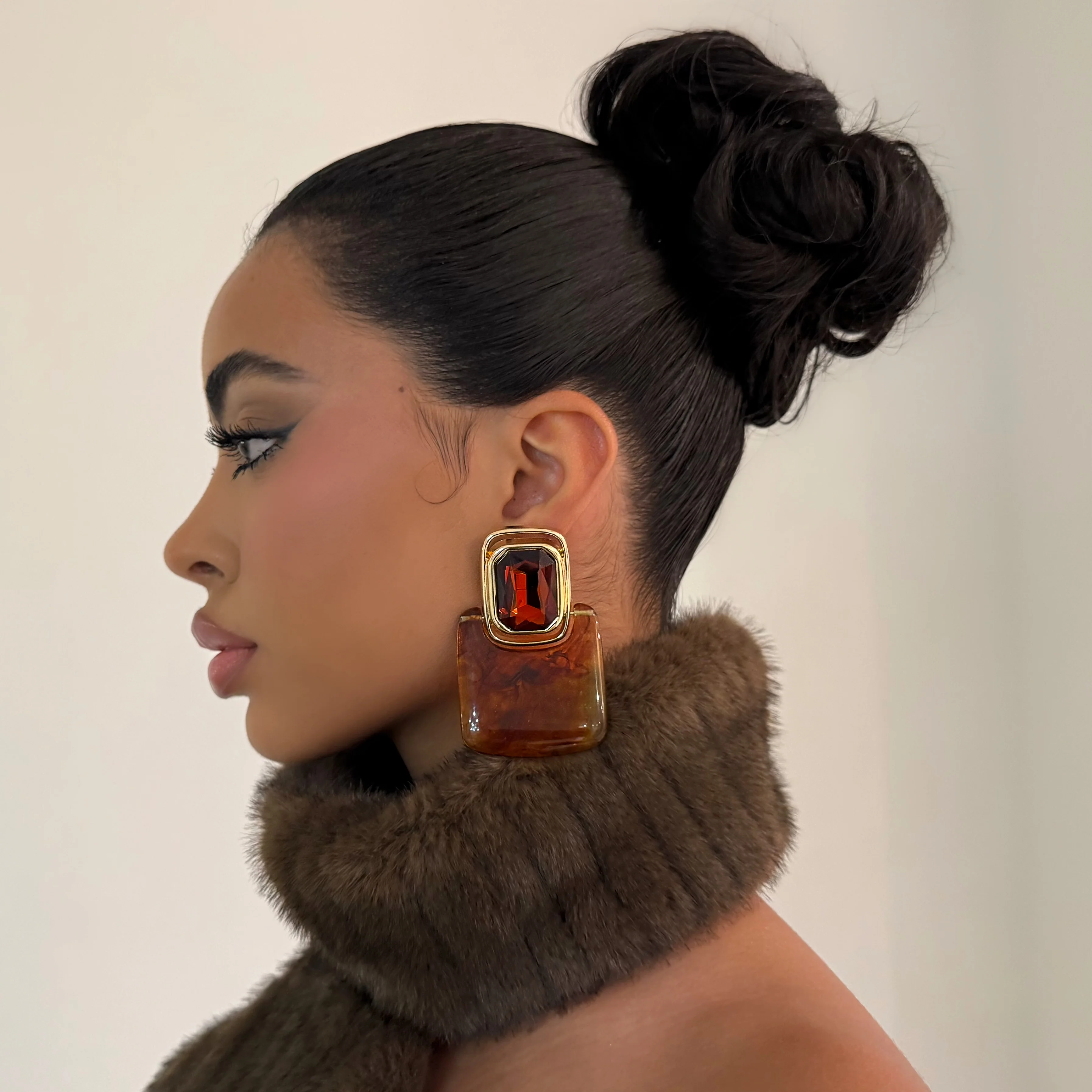 The 90s Maxi Brown Earrings