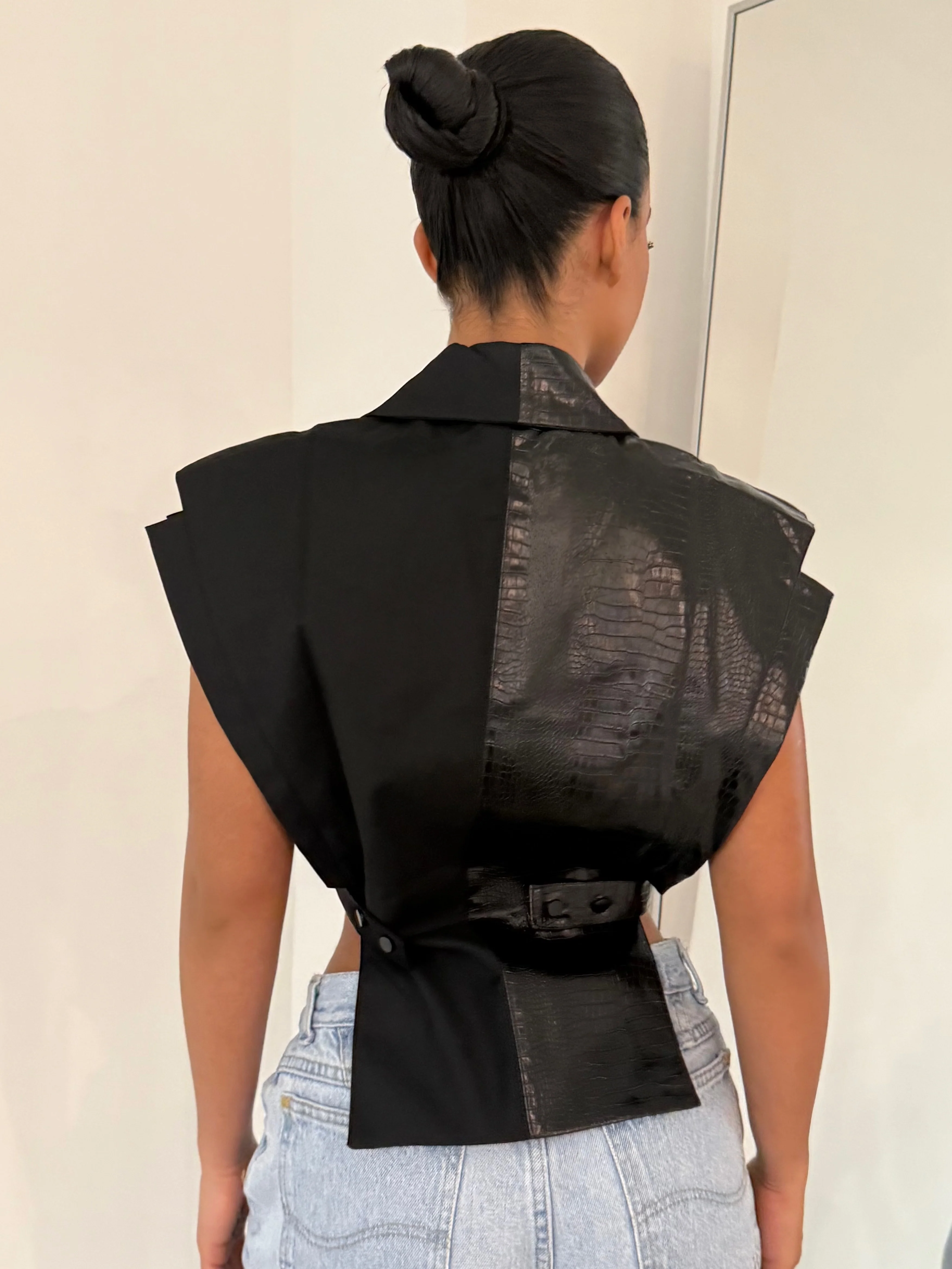 The Black BP Vest - Image 5