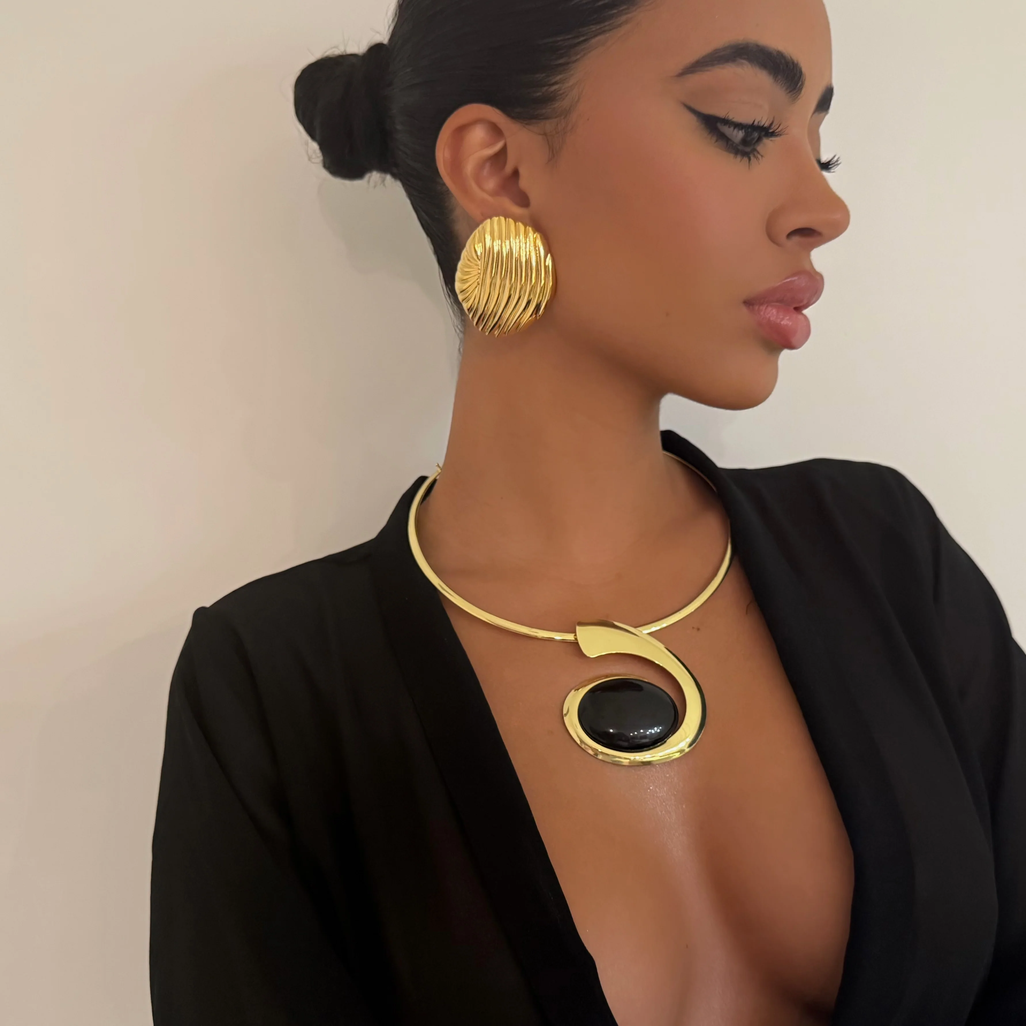The Black Ring Neckalce