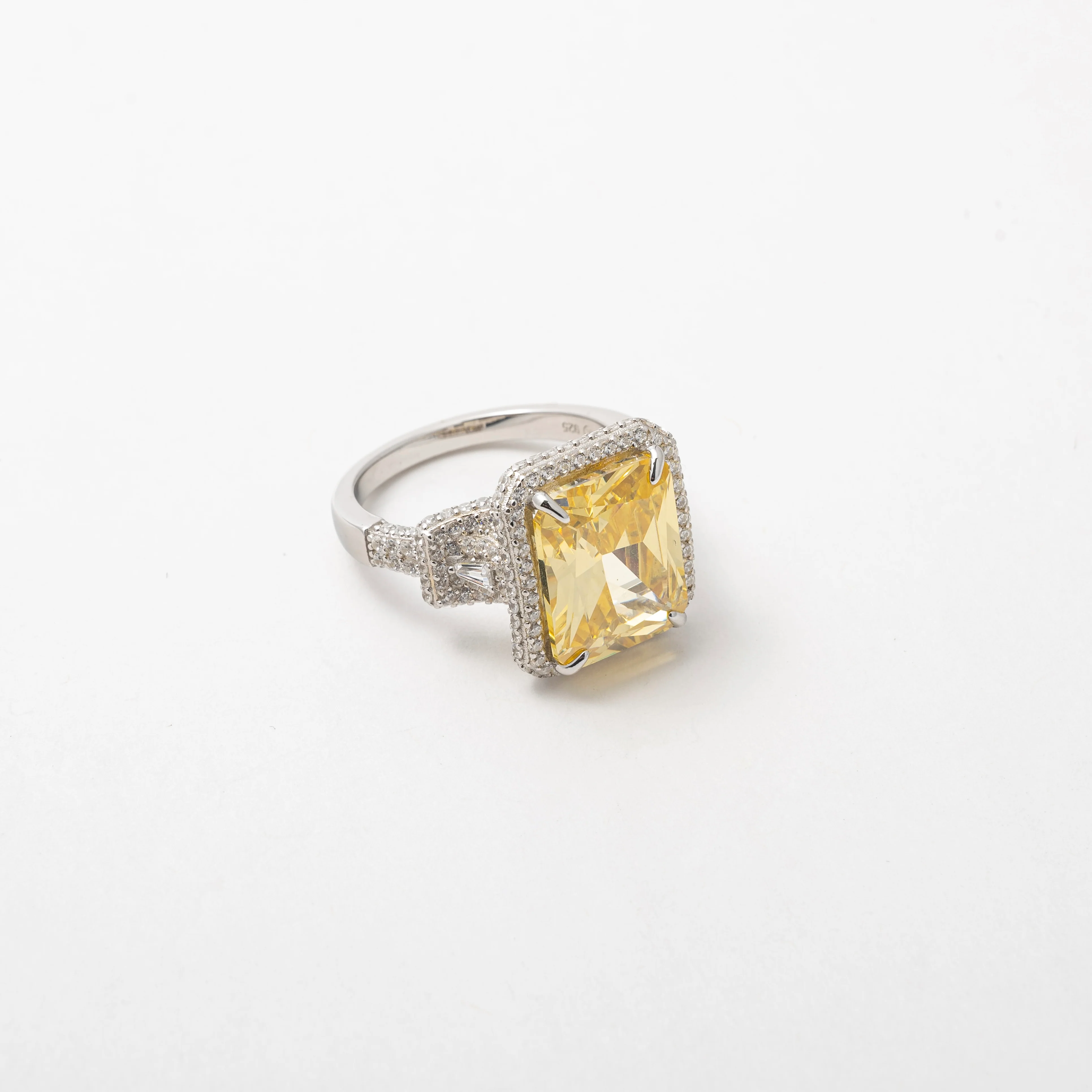 The Canary All Around Ring