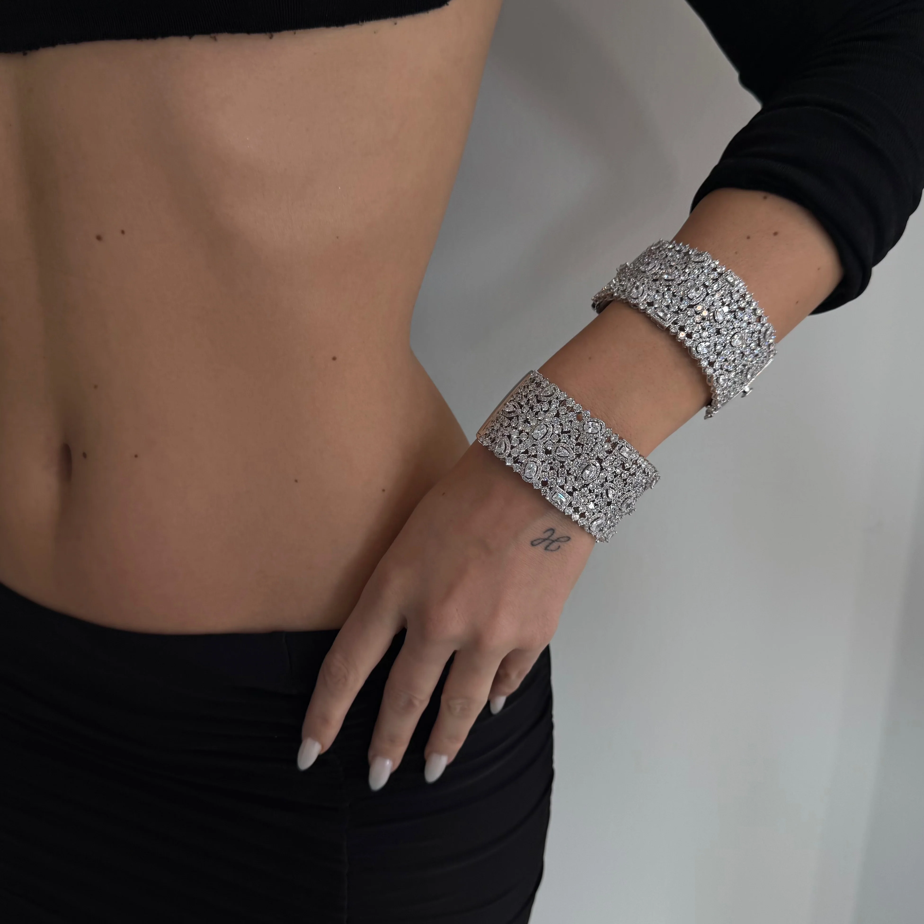 The Crystal Icy Cuff - Image 2