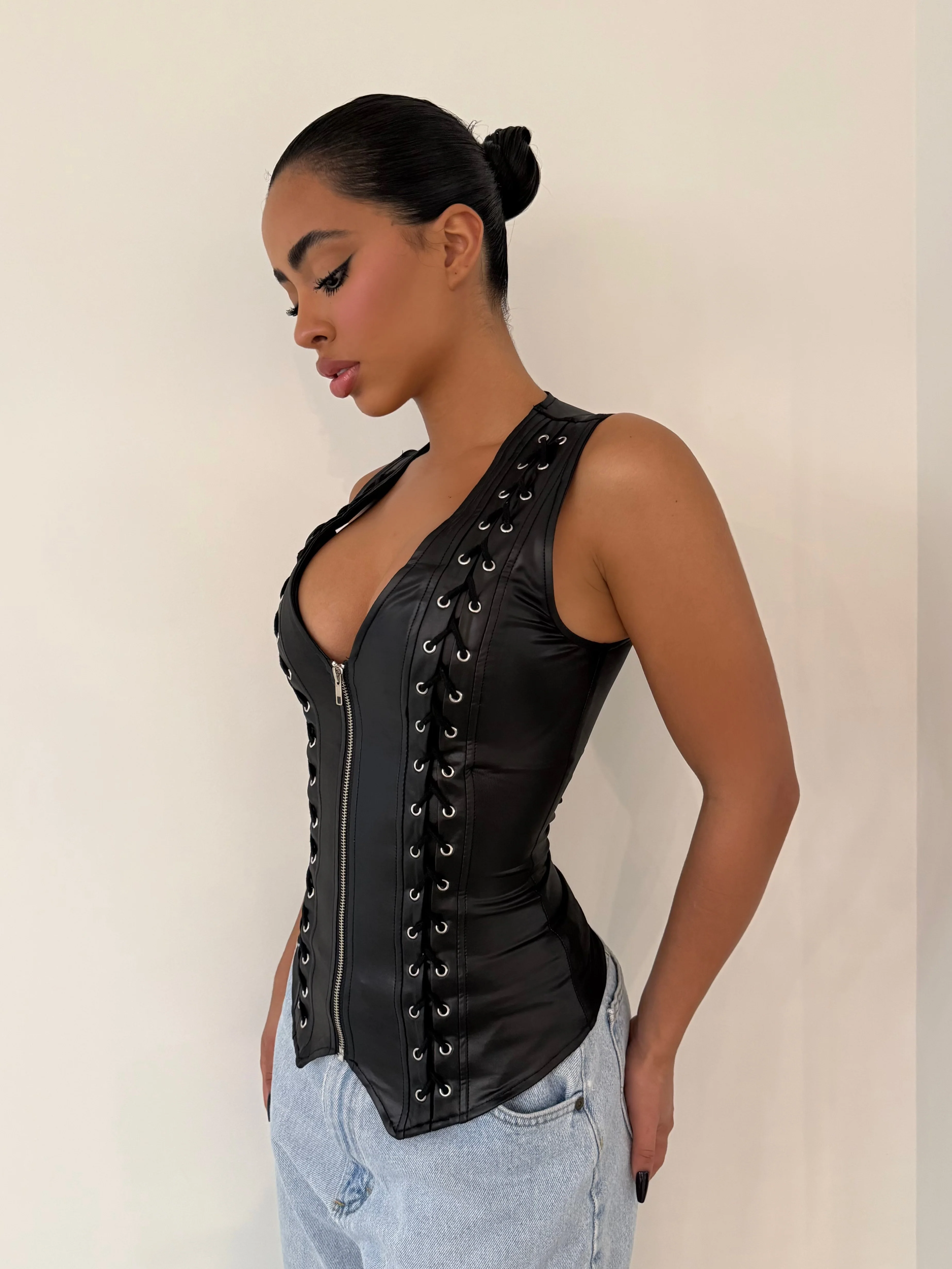 The Custom Leather Corset - Image 2