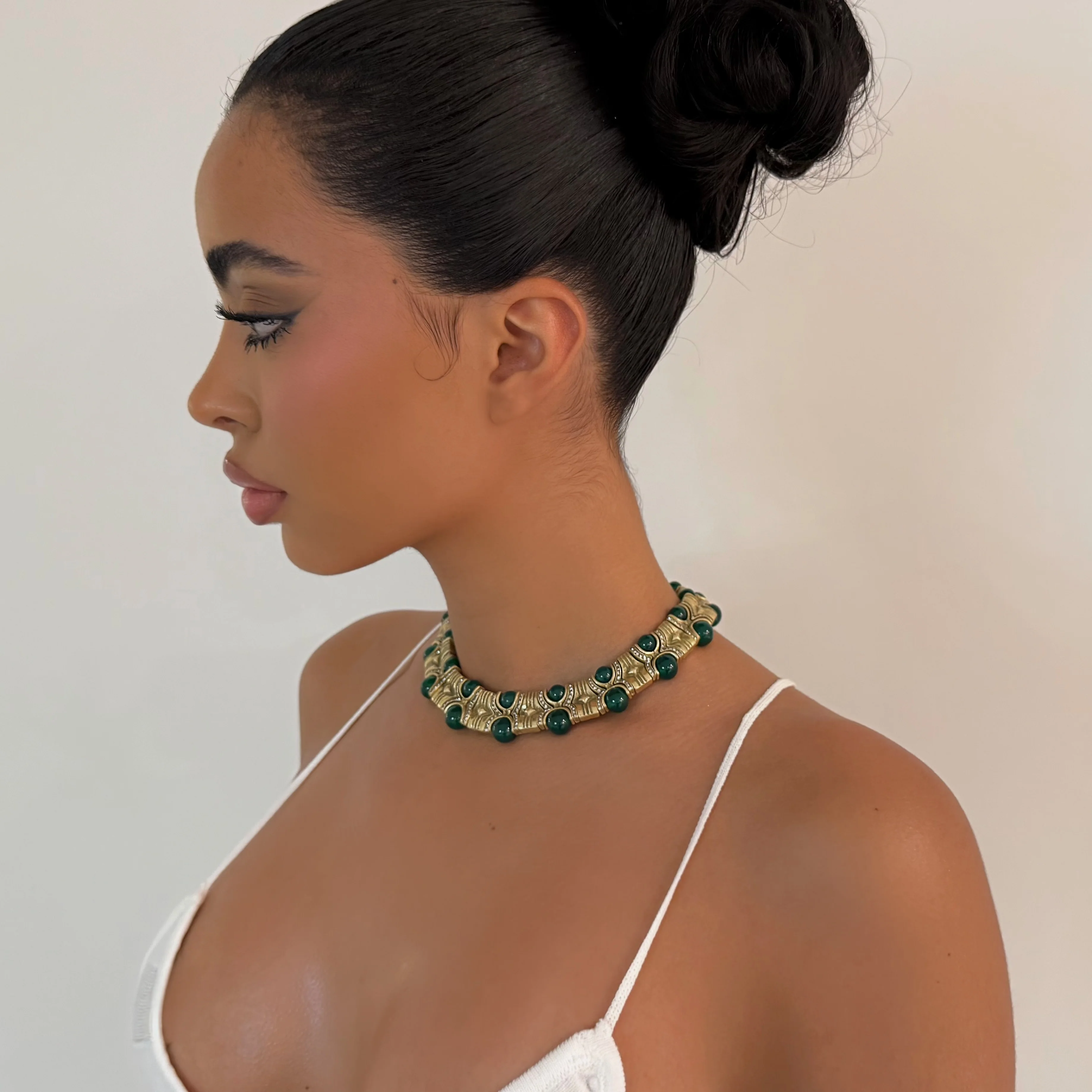 The Emerald Dot Necklace - Image 2