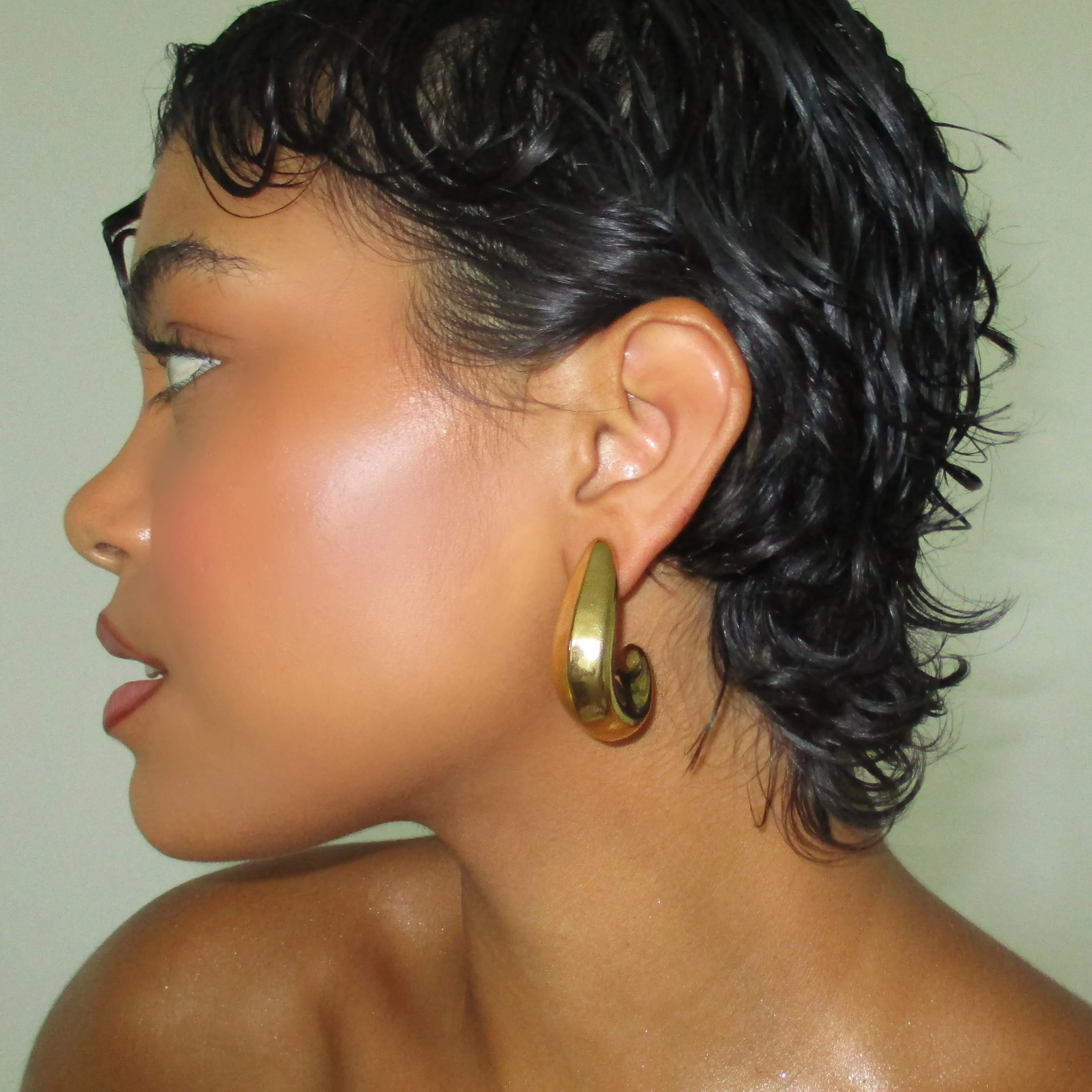 The Gold Chunky Cuff Hoop - Image 2