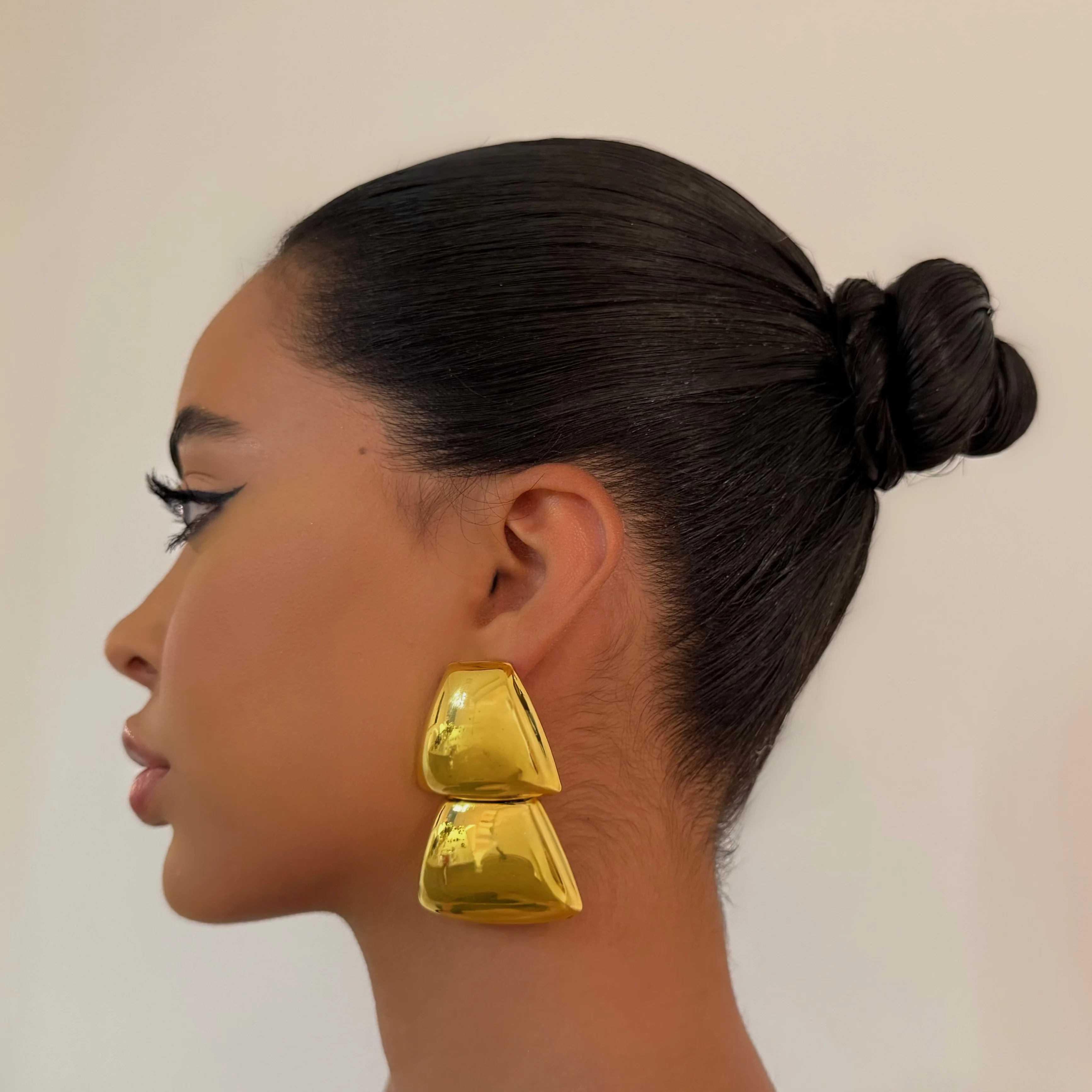 The Gold Vintage Drop