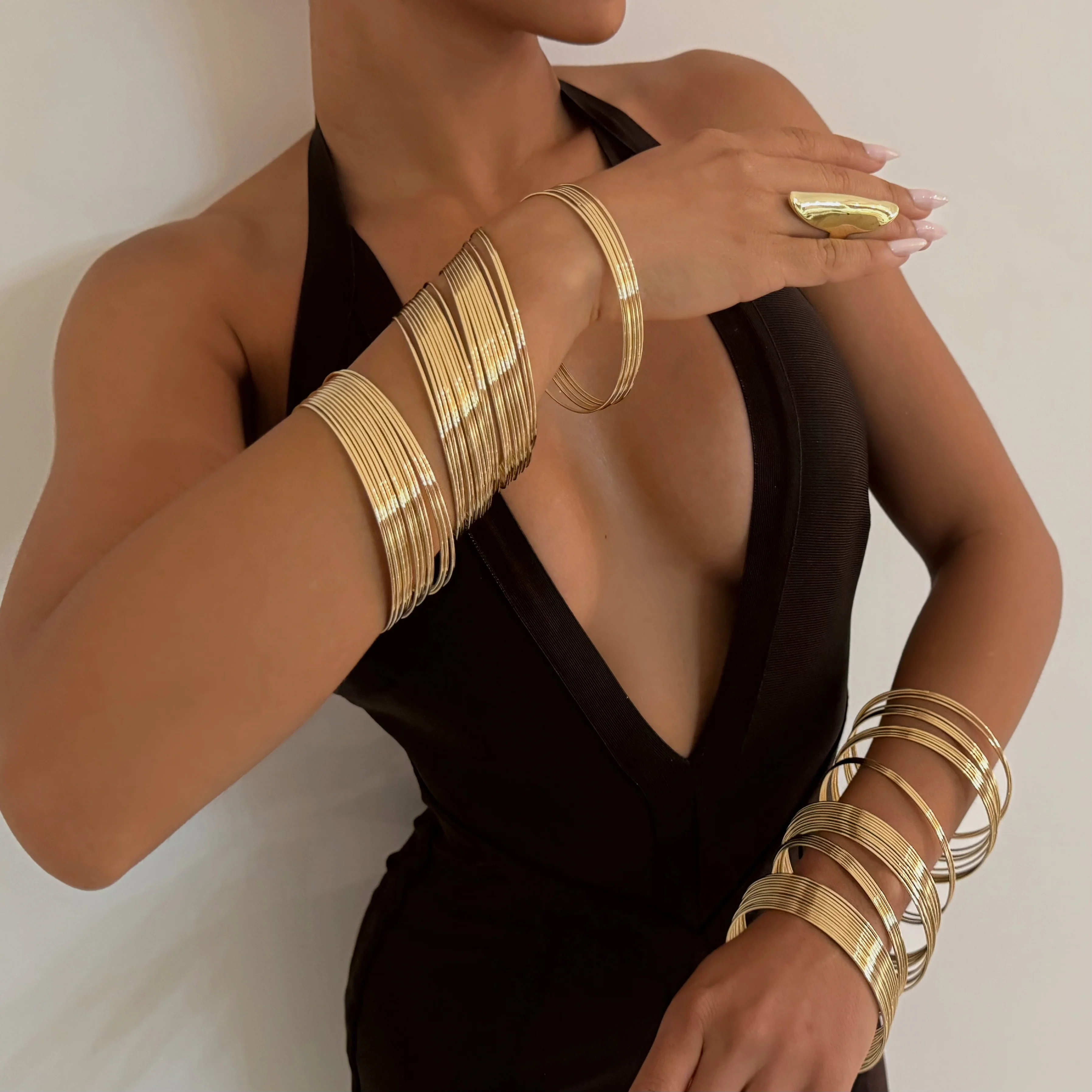 The Gold Wide 20 Bangle Set