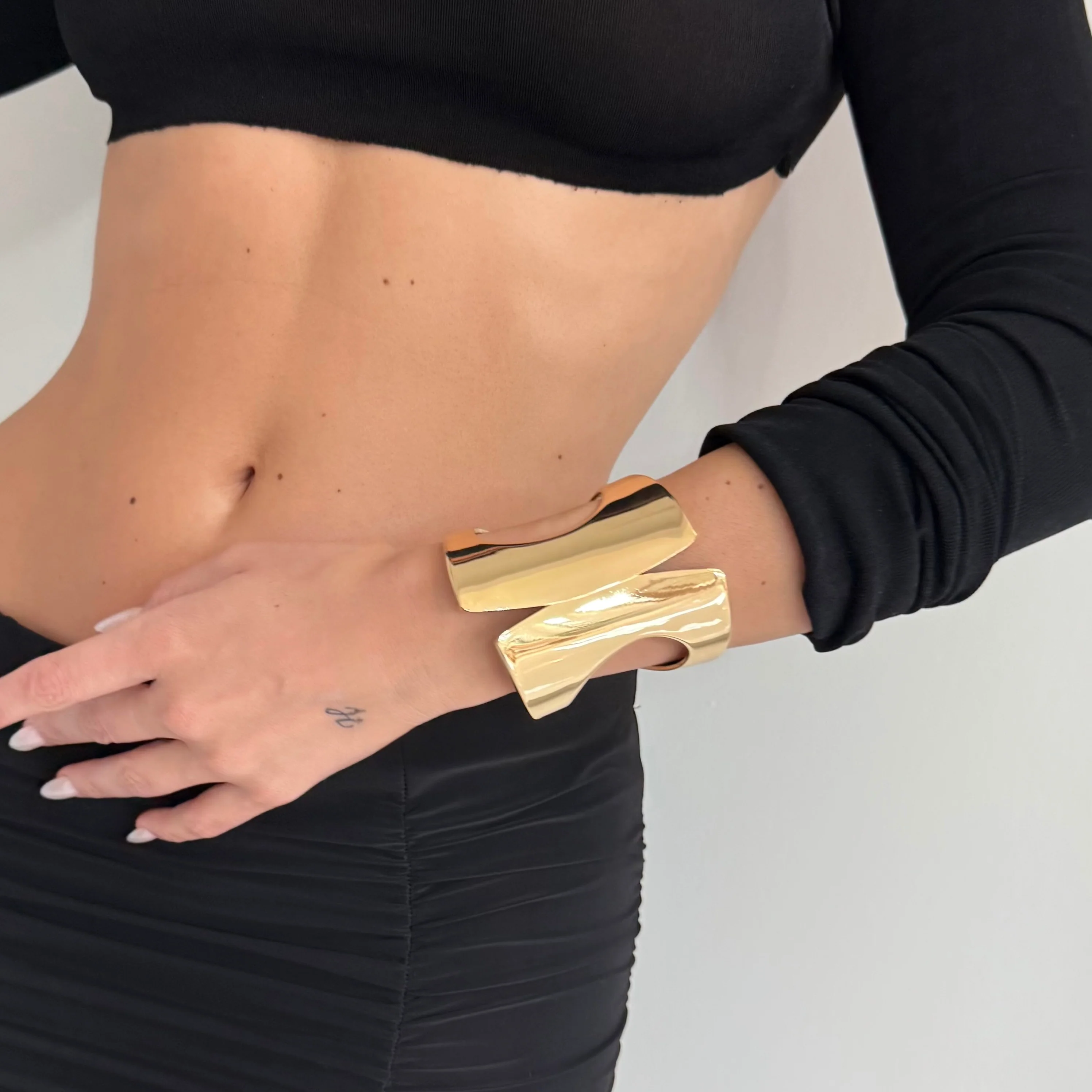 The Gold x Cuff