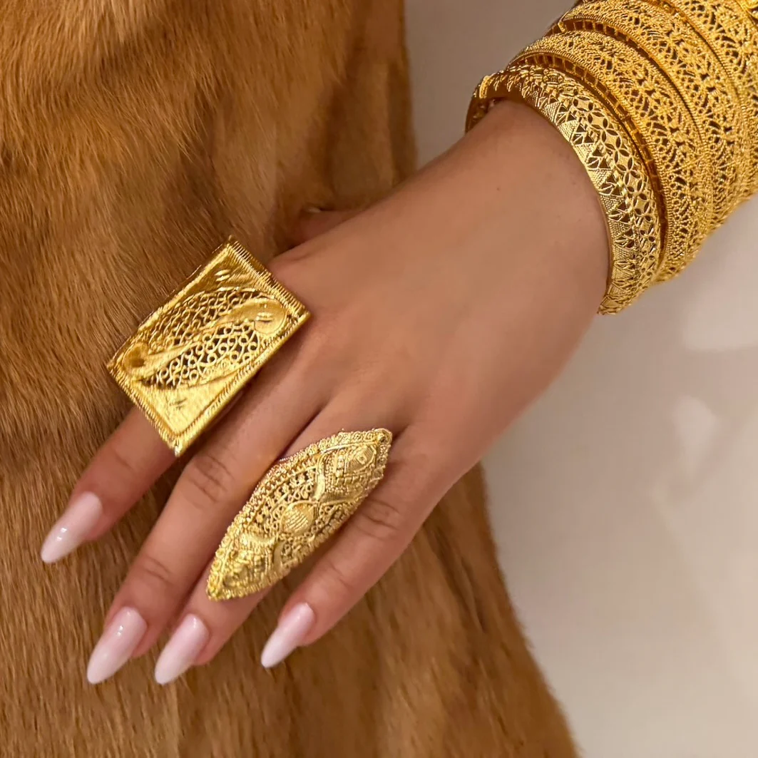The Maxi Gold Melted Rings - Image 3