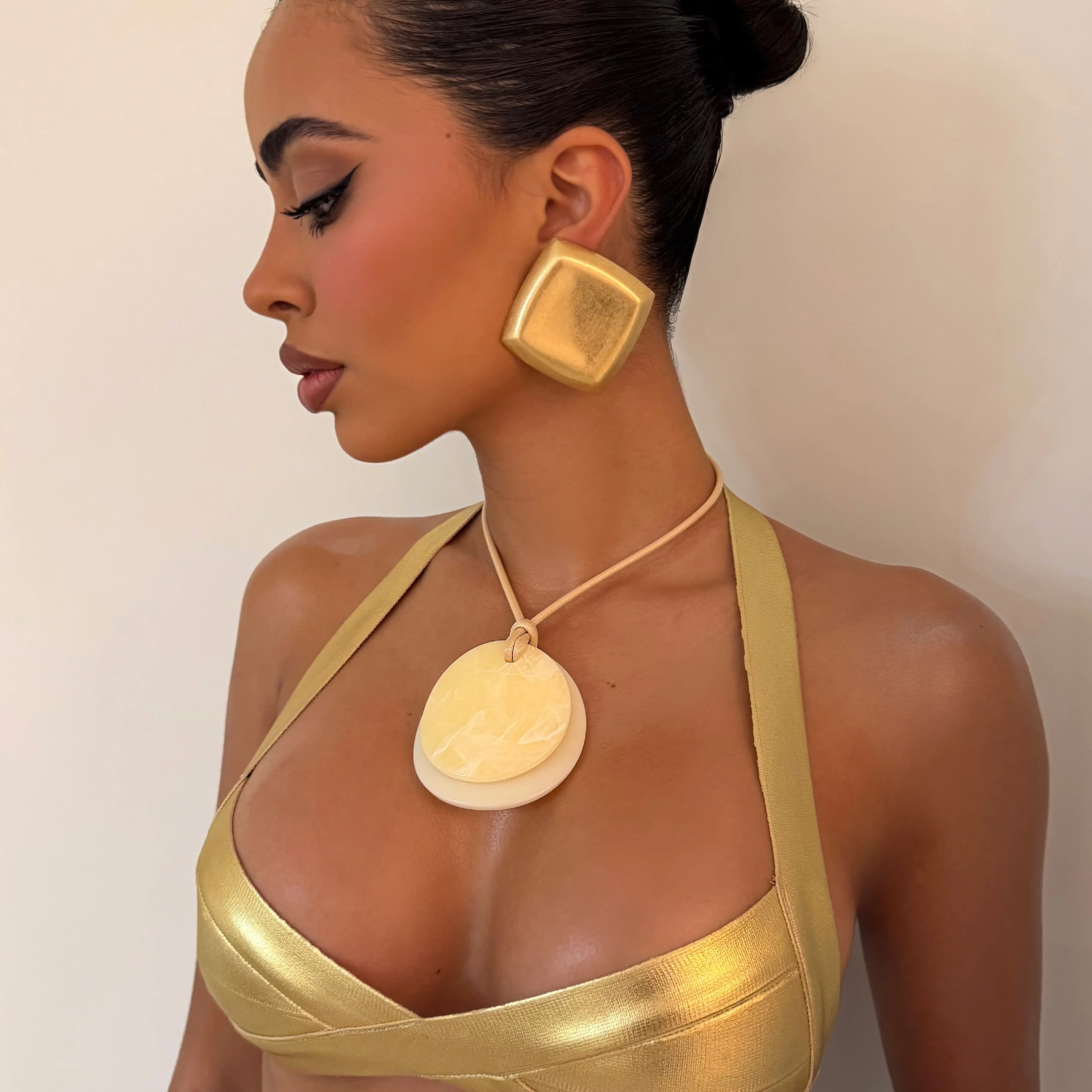 The Nude Acrylic Choker