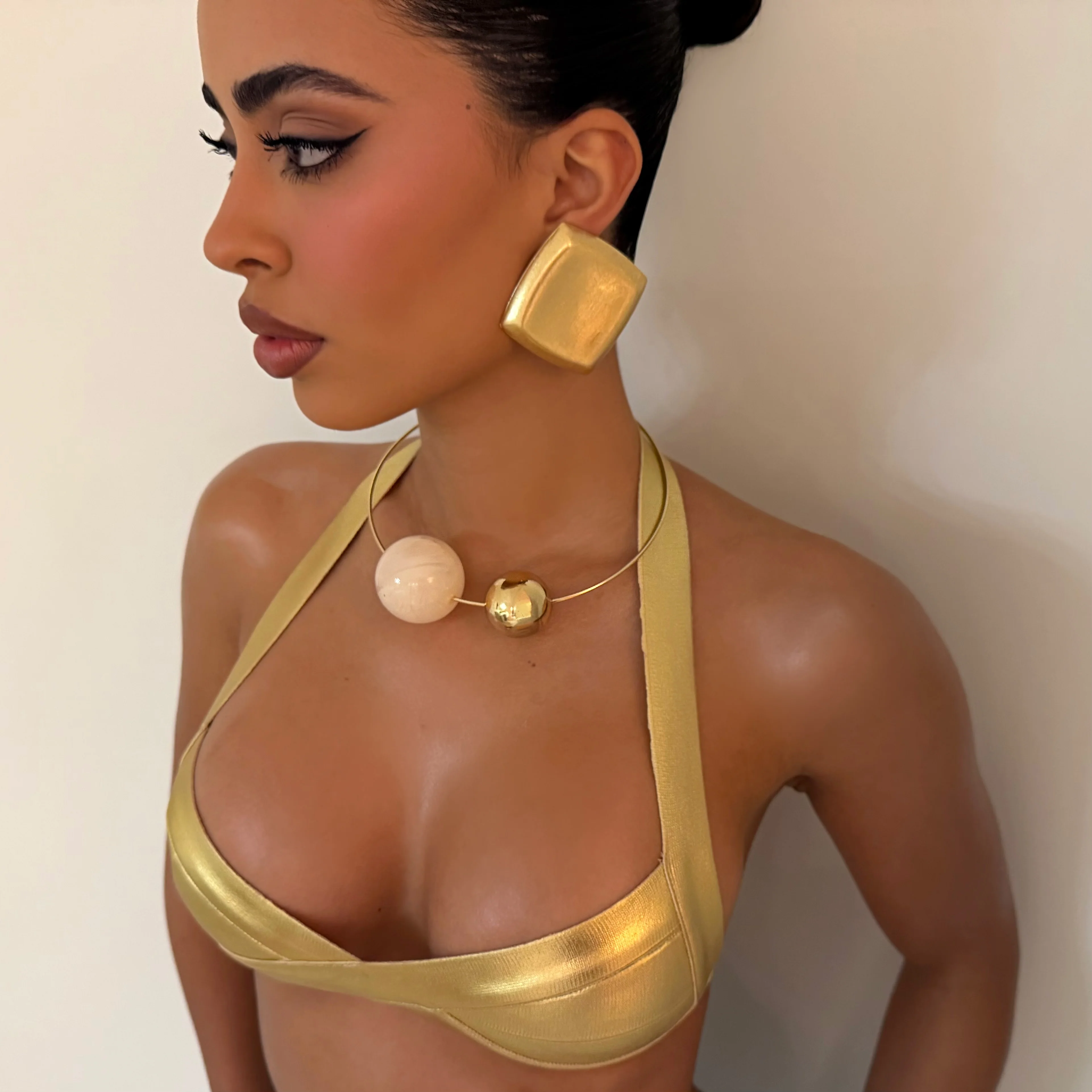 The Nude Ball Choker