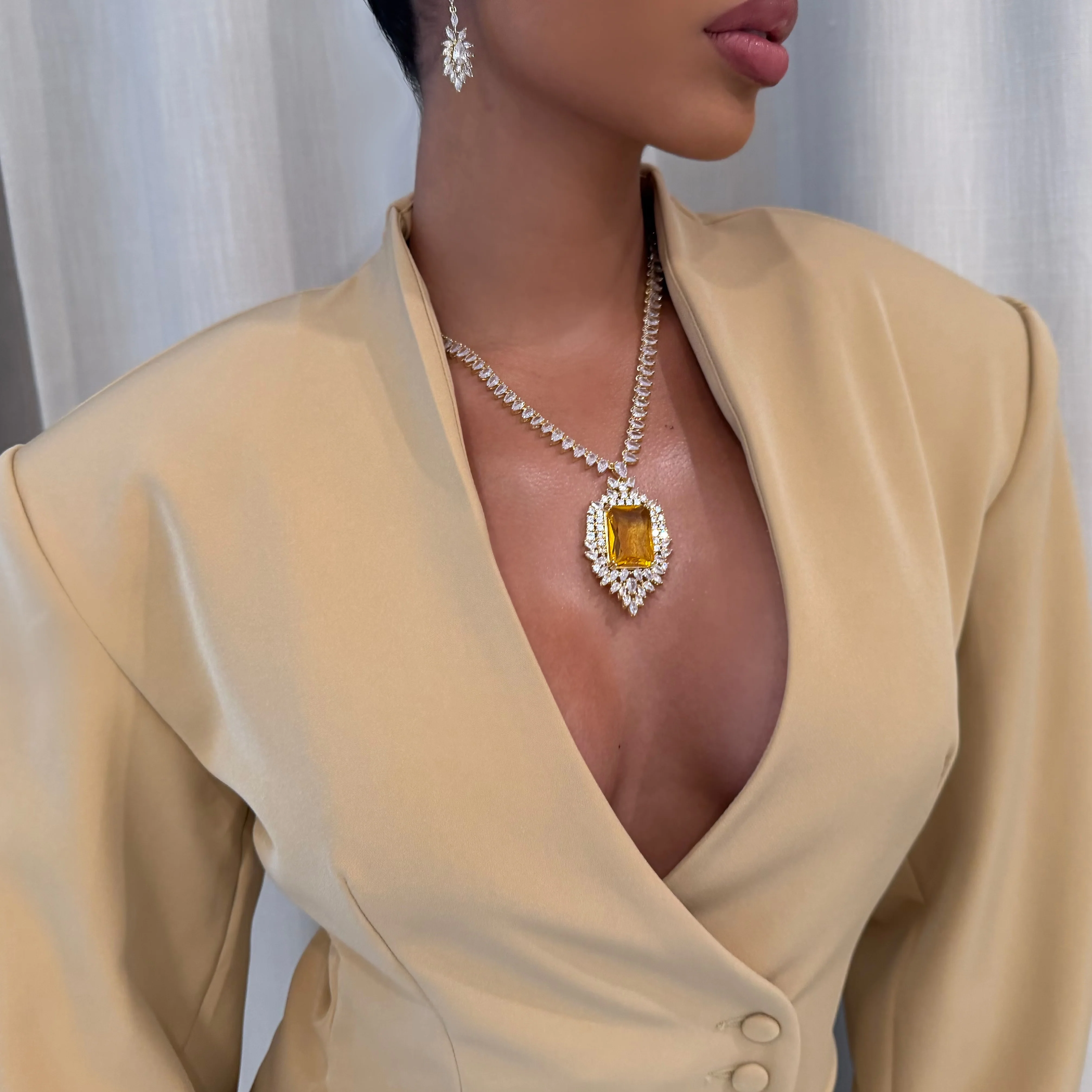 The Queen Canary Necklace Earring Set - Image 5