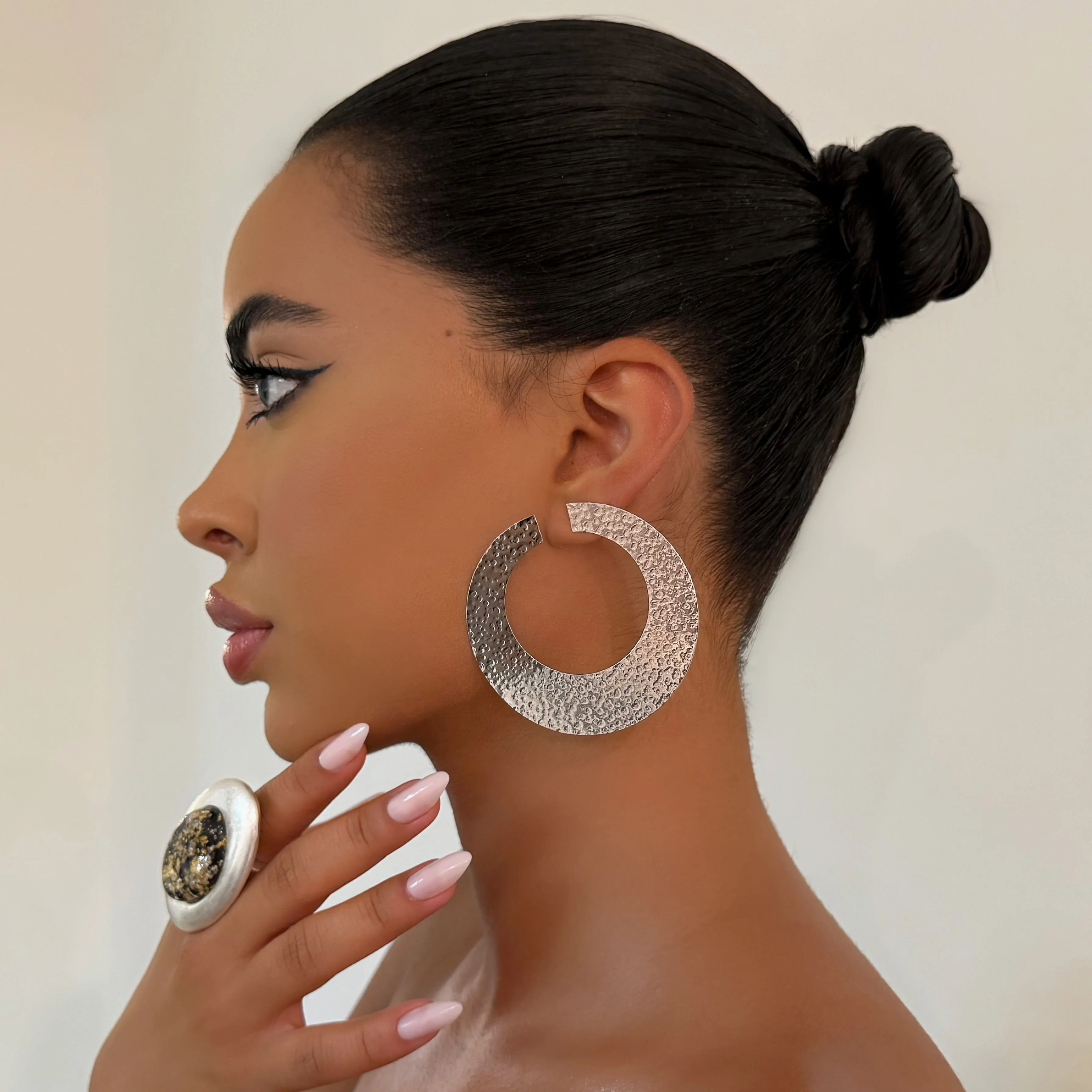 The Silver 3D Loop Hoop - Image 2