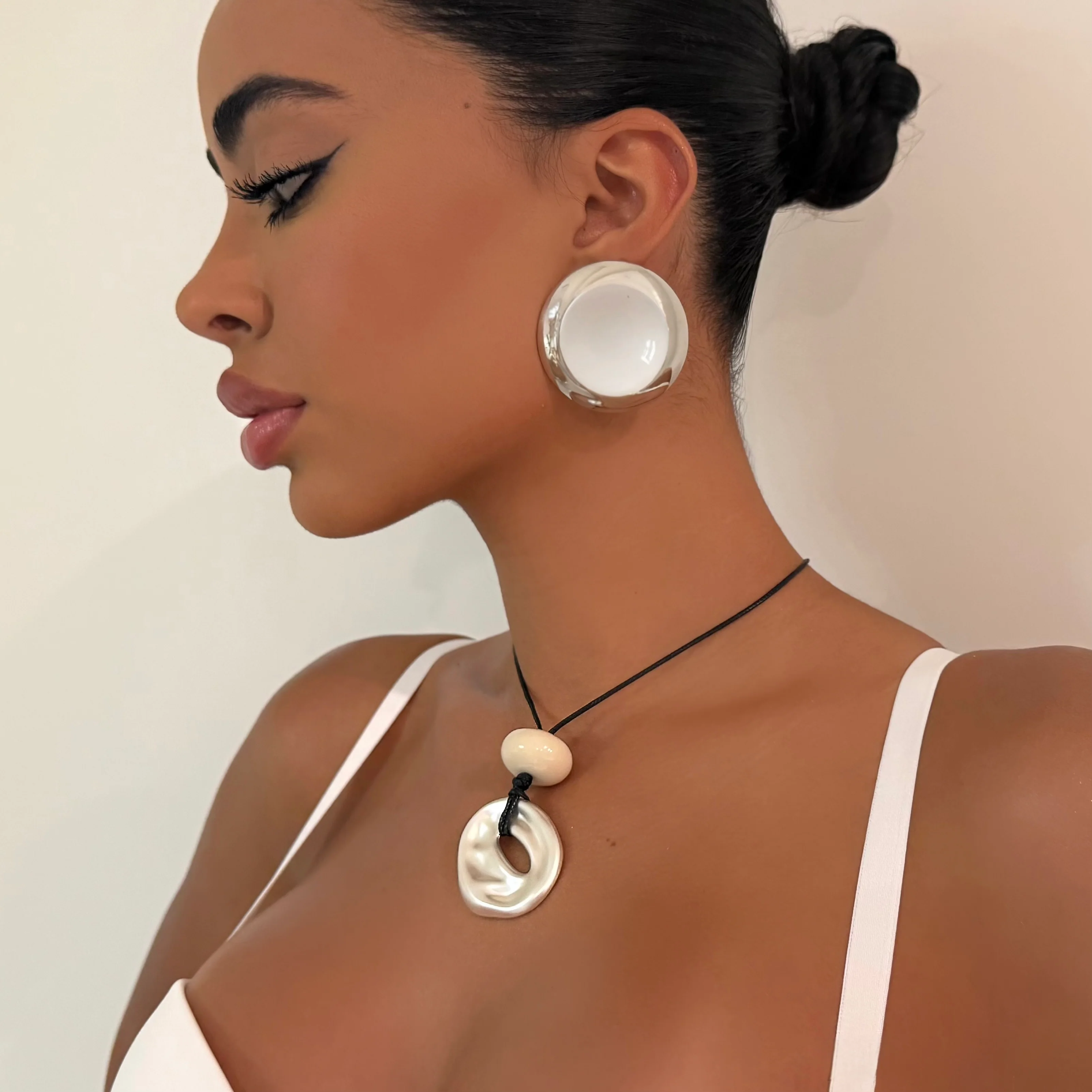 The Silver Woven Choker