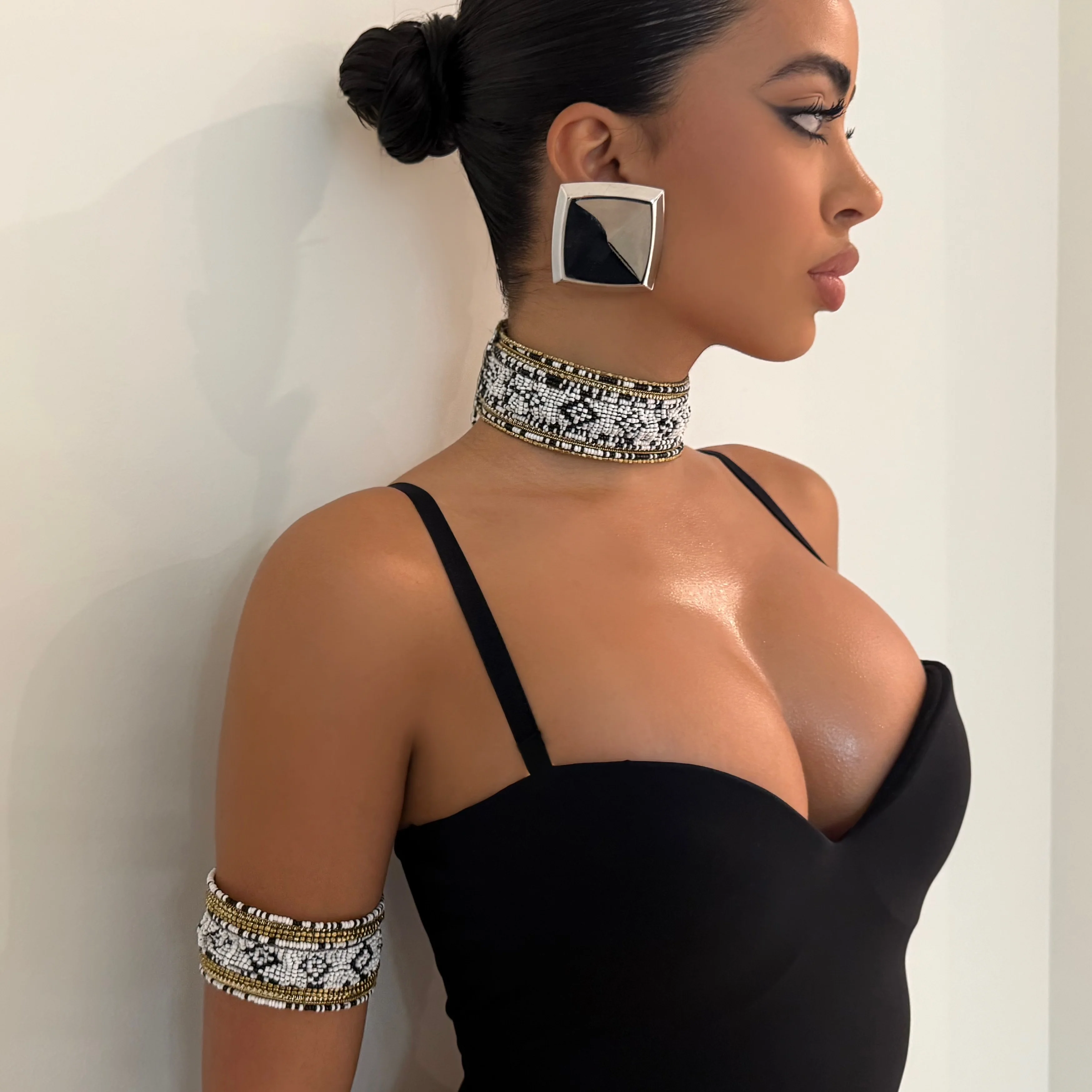 The White Beaded Choker Set