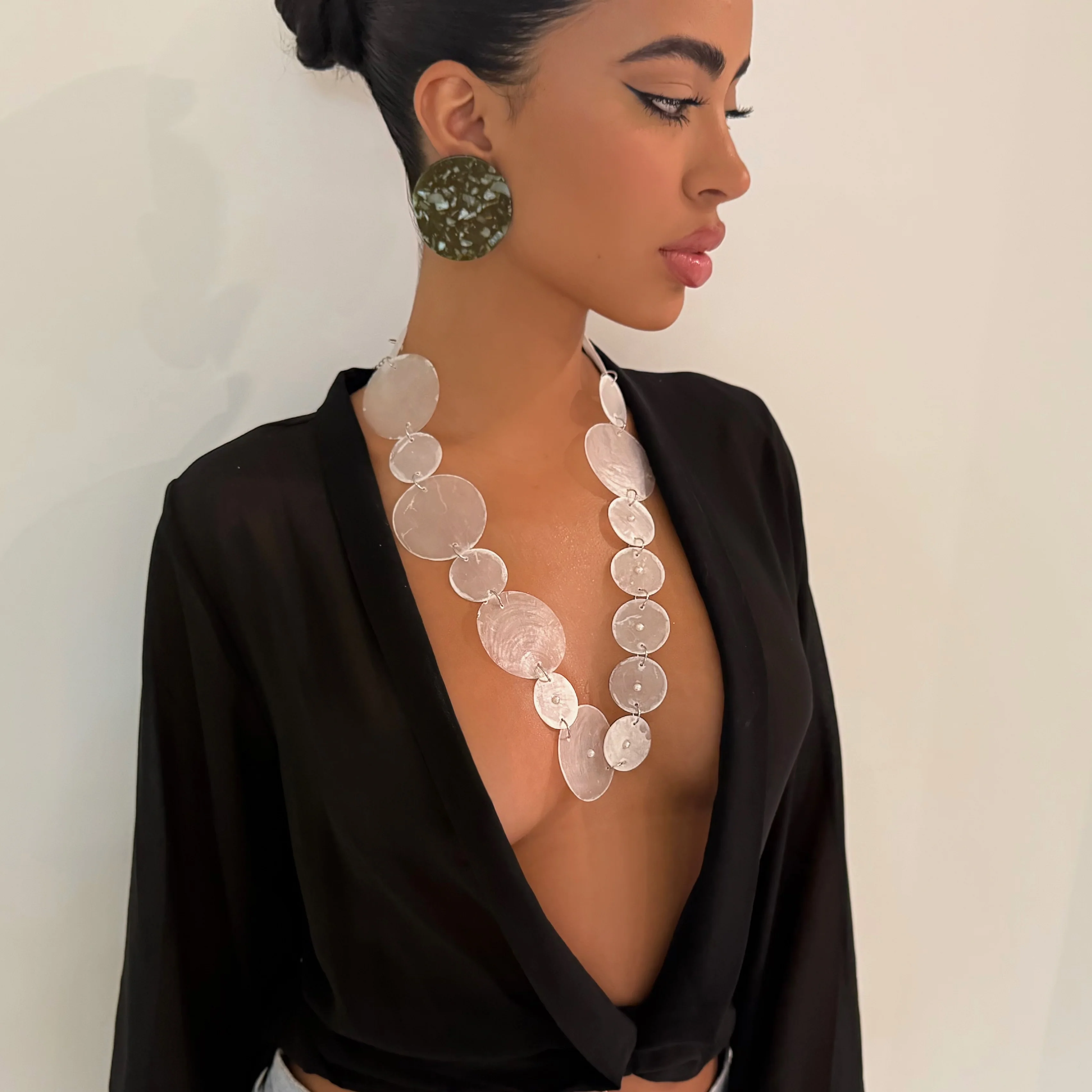 The White Seashell Necklace